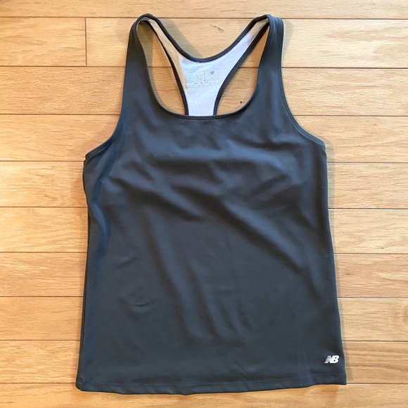 New Balance tank top with built in sports bra sz L - Picture 1 of 4